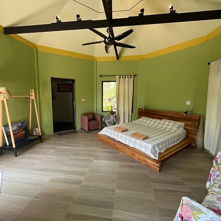 Navari Homestay Rayong Exterior foto