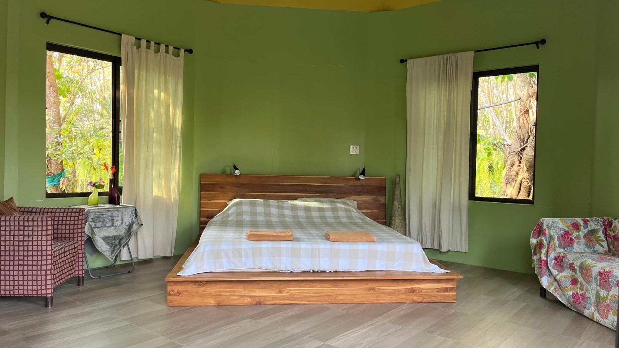 Navari Homestay Rayong Exterior foto